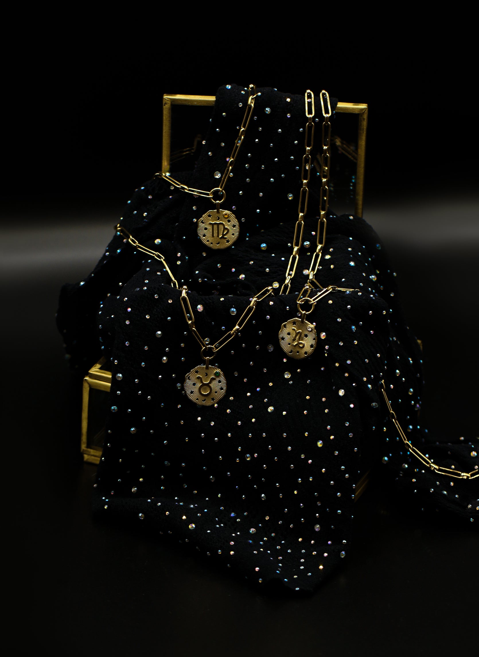 Astro chain necklace